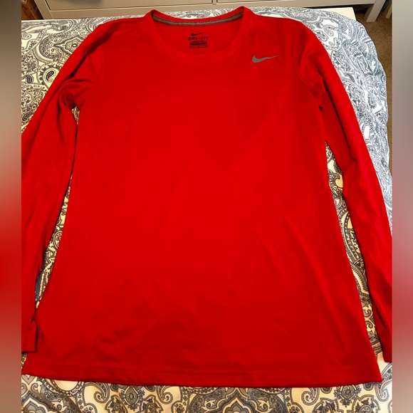 Nike Red Long sleeve Running Shirt - SMALL - Picture 3 of 4